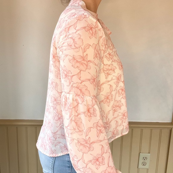 LUSH Floral Tie Neck Tunic Sheer Blouse Feminine Flowy Bell Sleeves Women’s Sz M - Picture 5 of 9